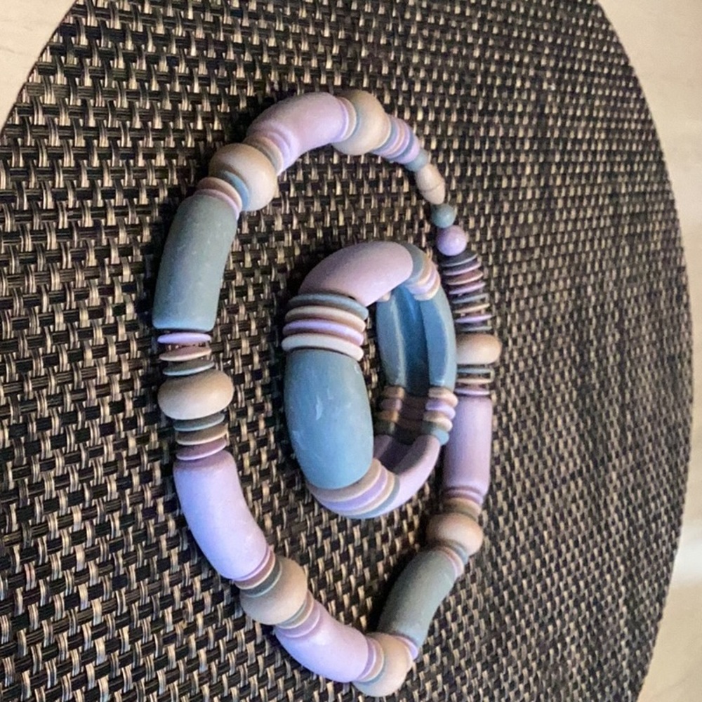 Avon Pastel Beaded Chocker Necklace with matching cuff bracelet